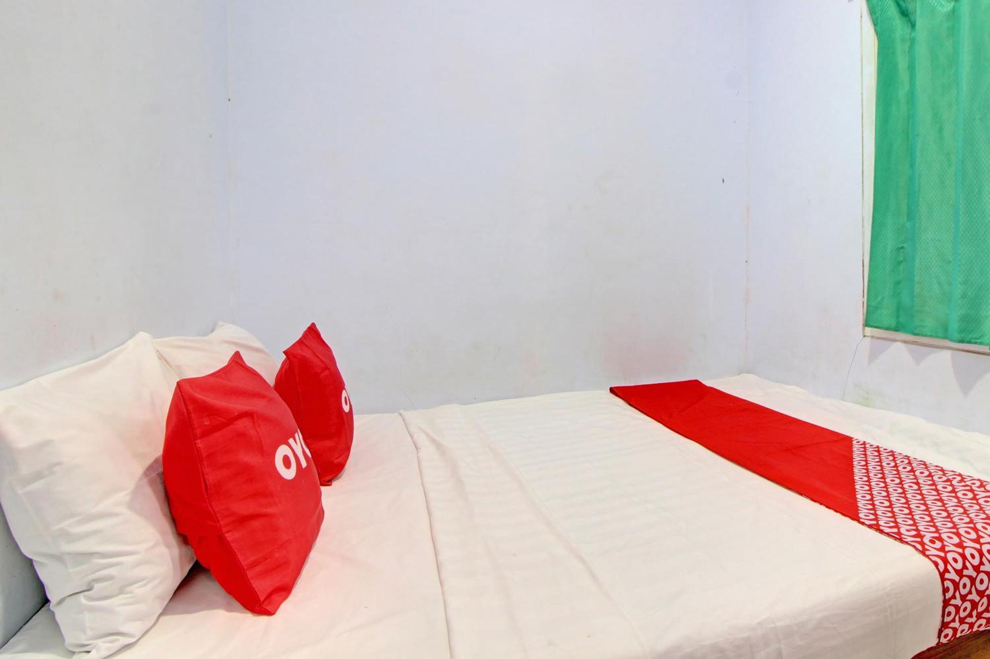 Oyo 92628 Raja Alam Homestay Karanganyar  Exterior foto