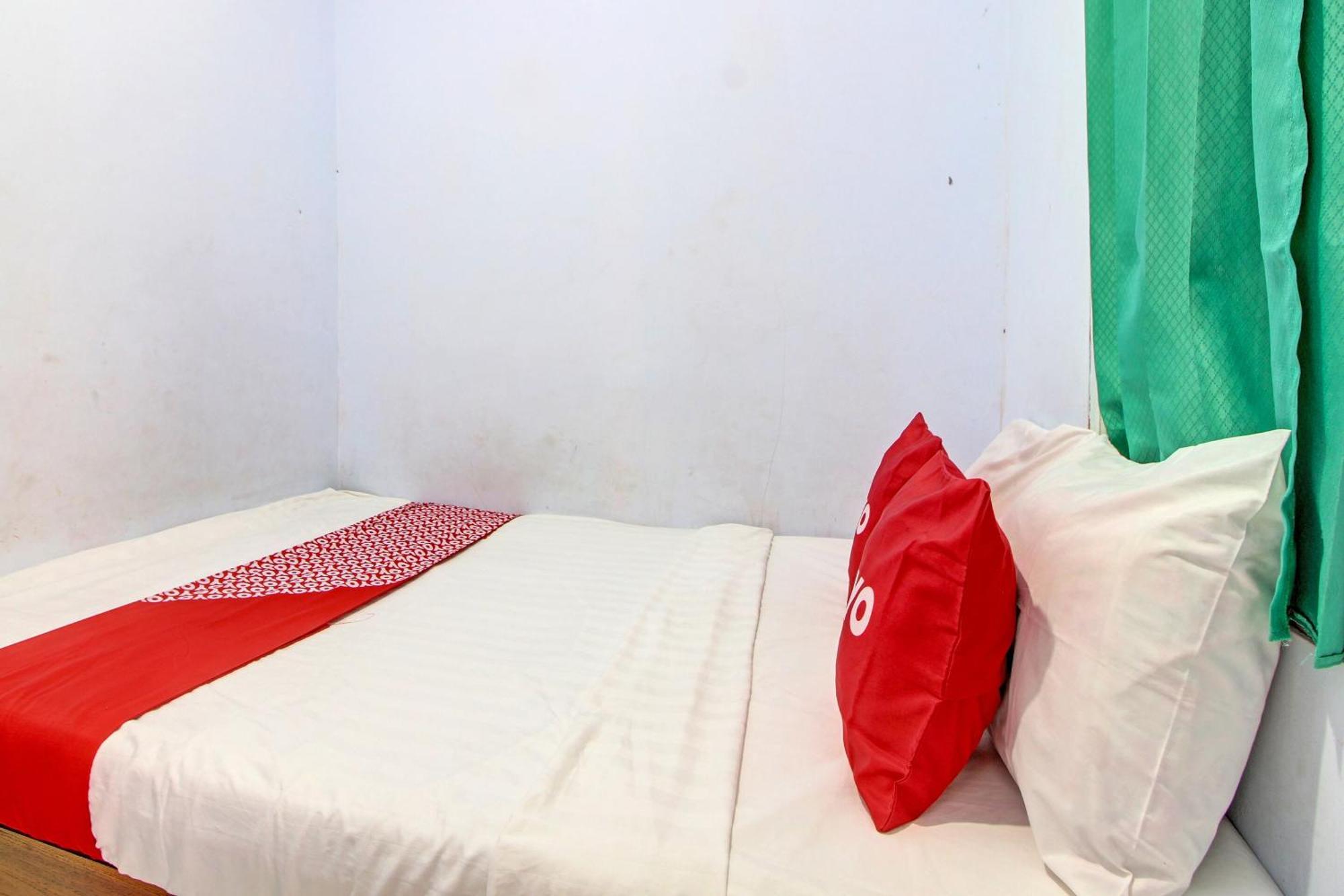 Oyo 92628 Raja Alam Homestay Karanganyar  Exterior foto